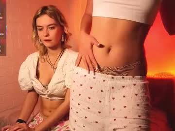 couple Live Xxx Sex & Porn On Webcam With Girls From USA, Europe, Canada And South America with lookygood