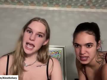 girl Live Xxx Sex & Porn On Webcam With Girls From USA, Europe, Canada And South America with okjas