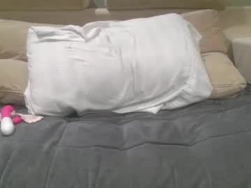 girl Live Xxx Sex & Porn On Webcam With Girls From USA, Europe, Canada And South America with shybangs