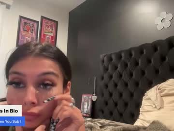 girl Live Xxx Sex & Porn On Webcam With Girls From USA, Europe, Canada And South America with okolivia