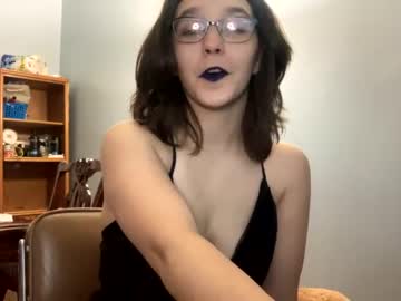 girl Live Xxx Sex & Porn On Webcam With Girls From USA, Europe, Canada And South America with slender_the_potato